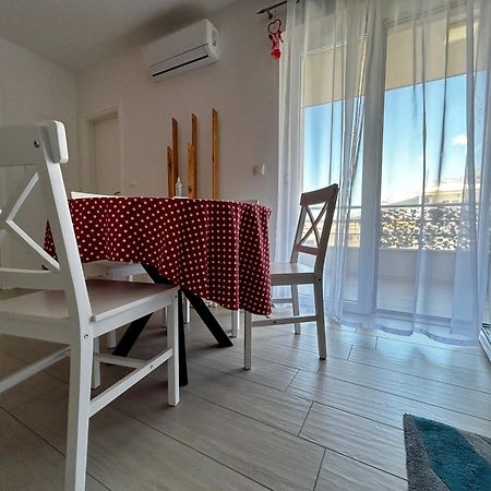 Apartman Sjever Макарска Екстериор снимка