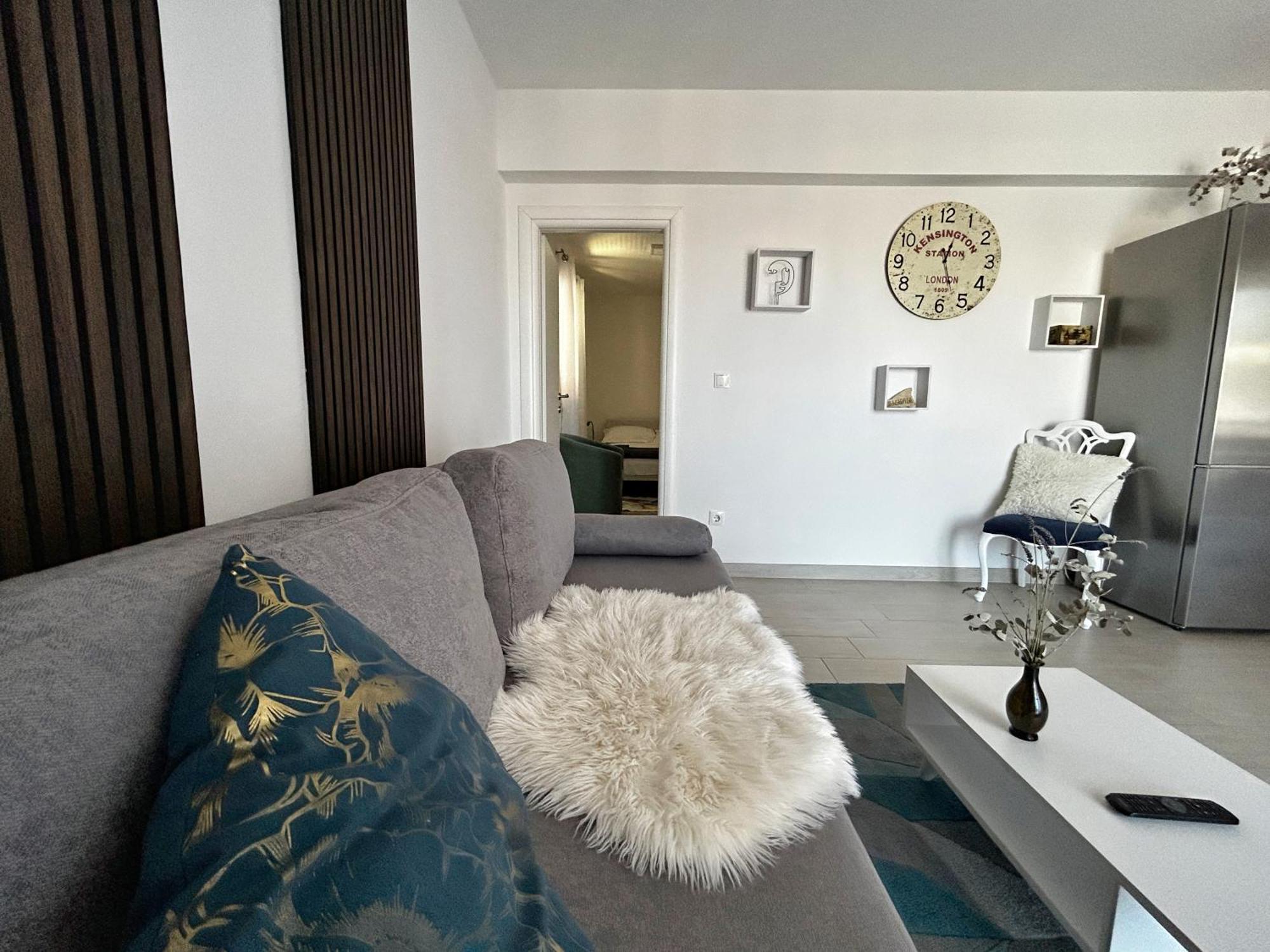Apartman Sjever Макарска Екстериор снимка