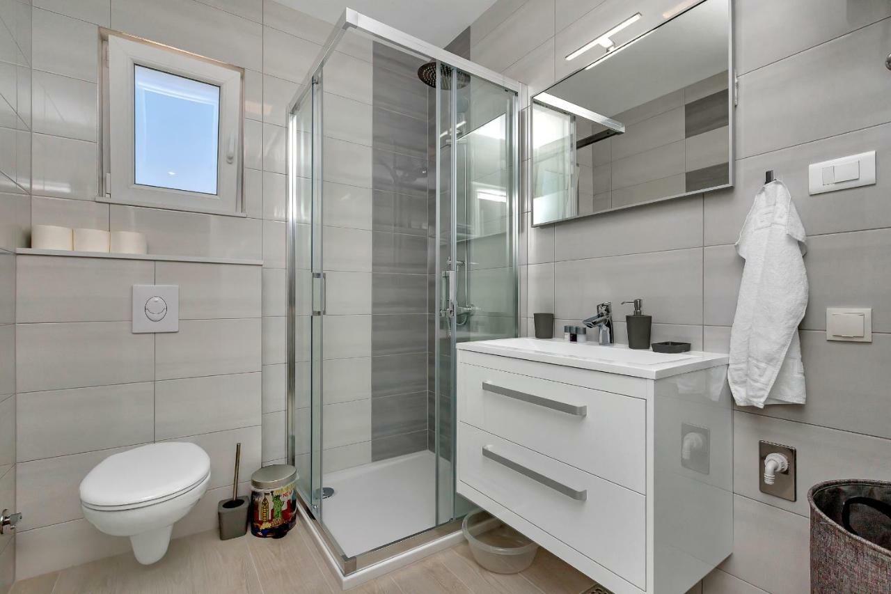 Apartman Sjever Макарска Екстериор снимка