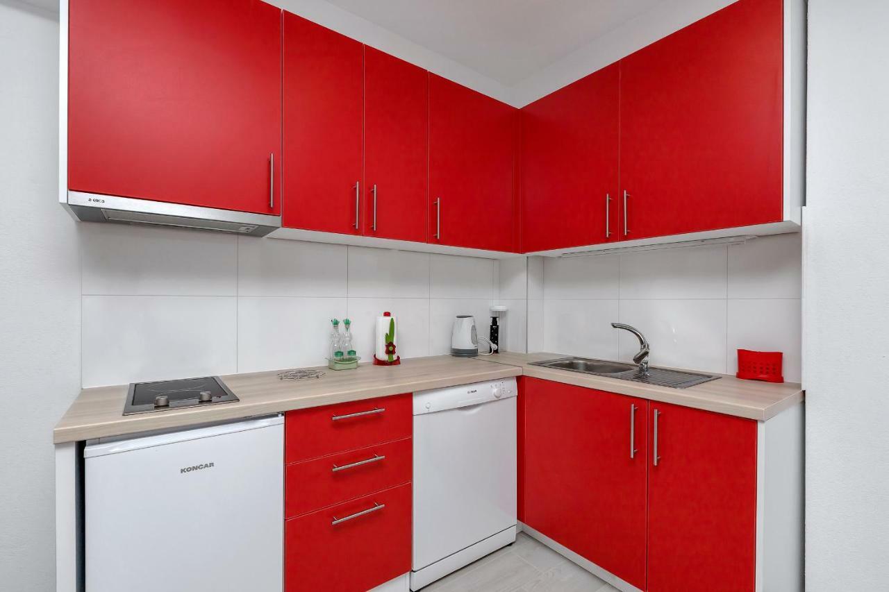 Apartman Sjever Макарска Екстериор снимка